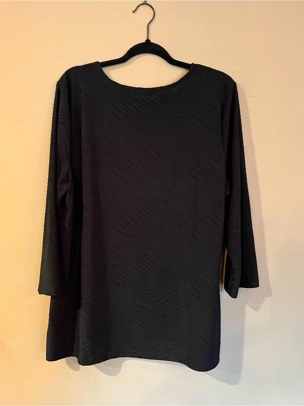 JM Collection Black Textured Wave Tunic - Picture 3 of 3